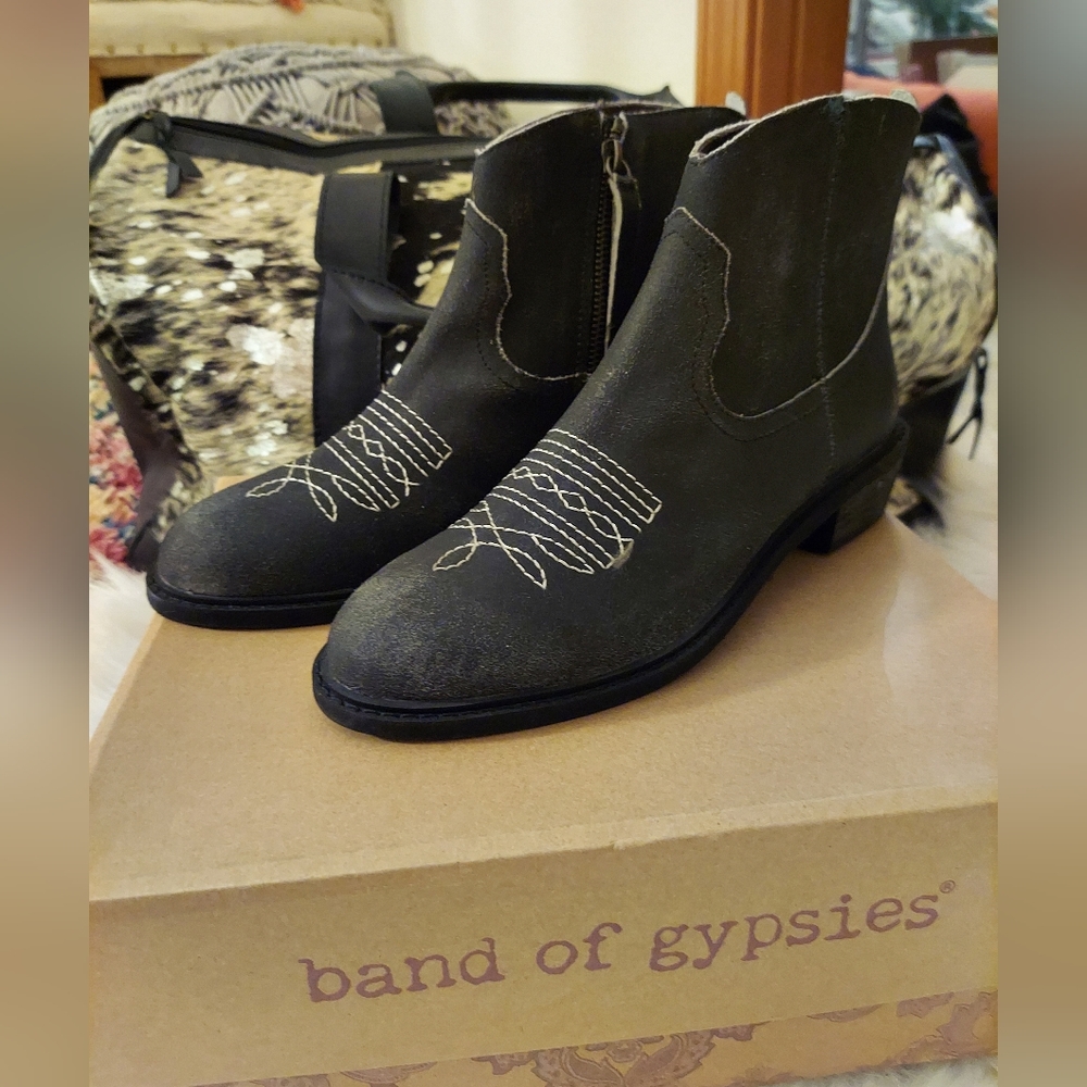 LAST CHANCE BAND OF GYPSIES Ankle Bootie 9